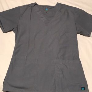 Maevn scrub set